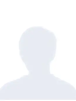 詹姆斯（MitchellHoog饰演）